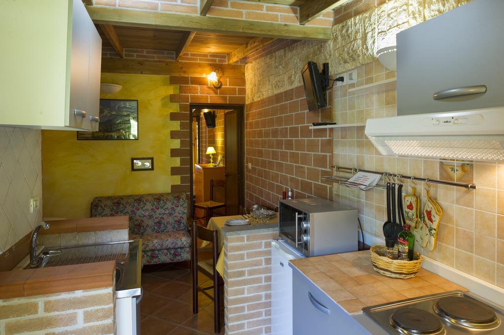 Country Apartments Castel di Decima Extérieur photo