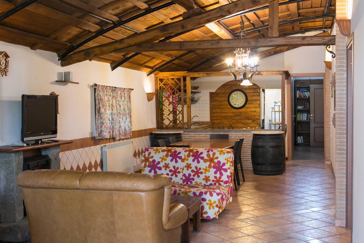 Country Apartments Castel di Decima Extérieur photo