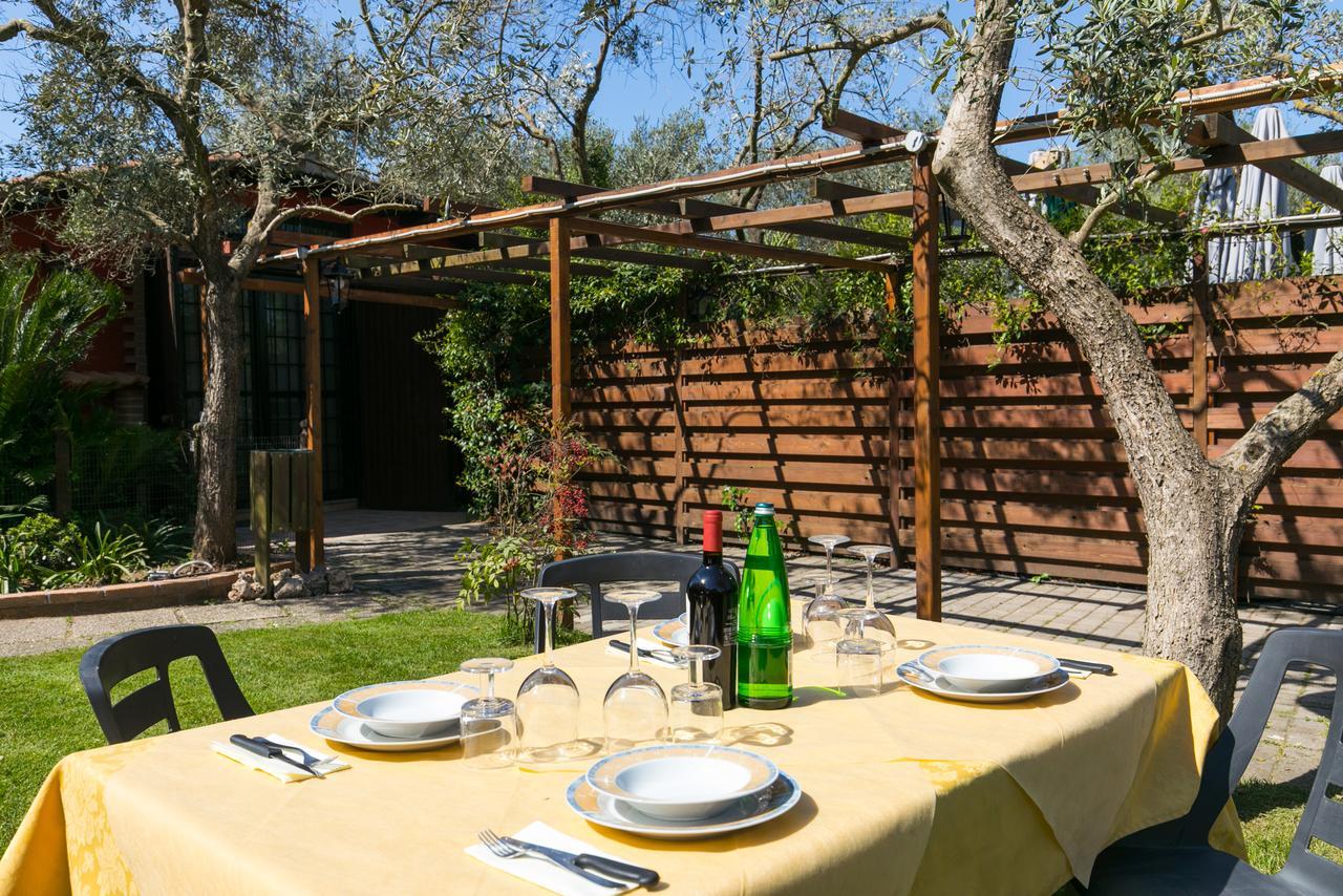 Country Apartments Castel di Decima Extérieur photo